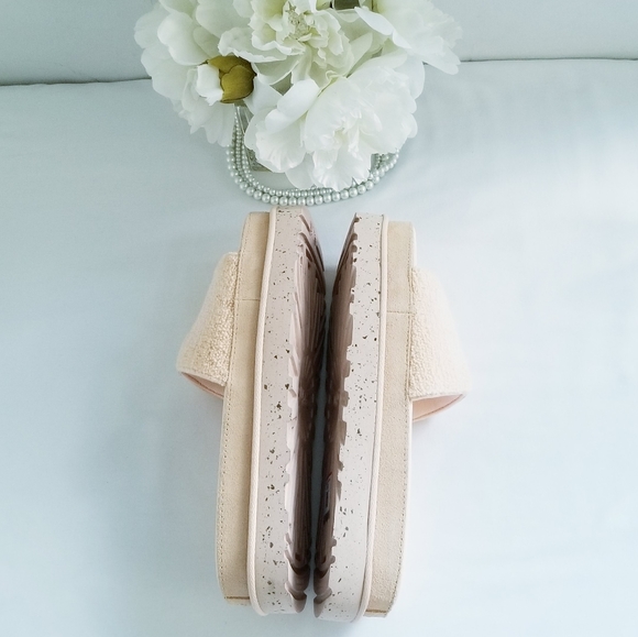 NWT UGG Laton Slides in Peach Fuzz Terry - Picture 10 of 14